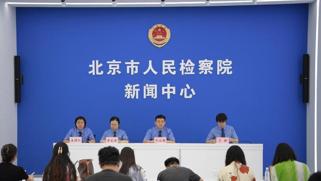 波波：要领先詹姆斯率领的球队20分很难 他清楚如何掌控一切